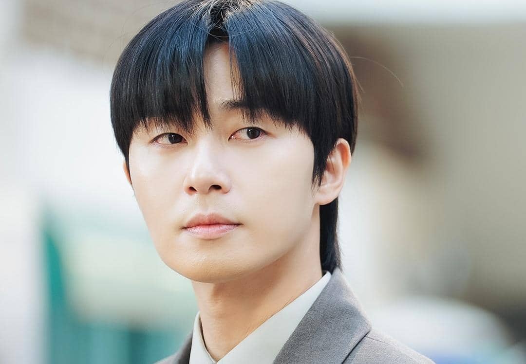 Park Seo Joon di drama Surely Tomorrow