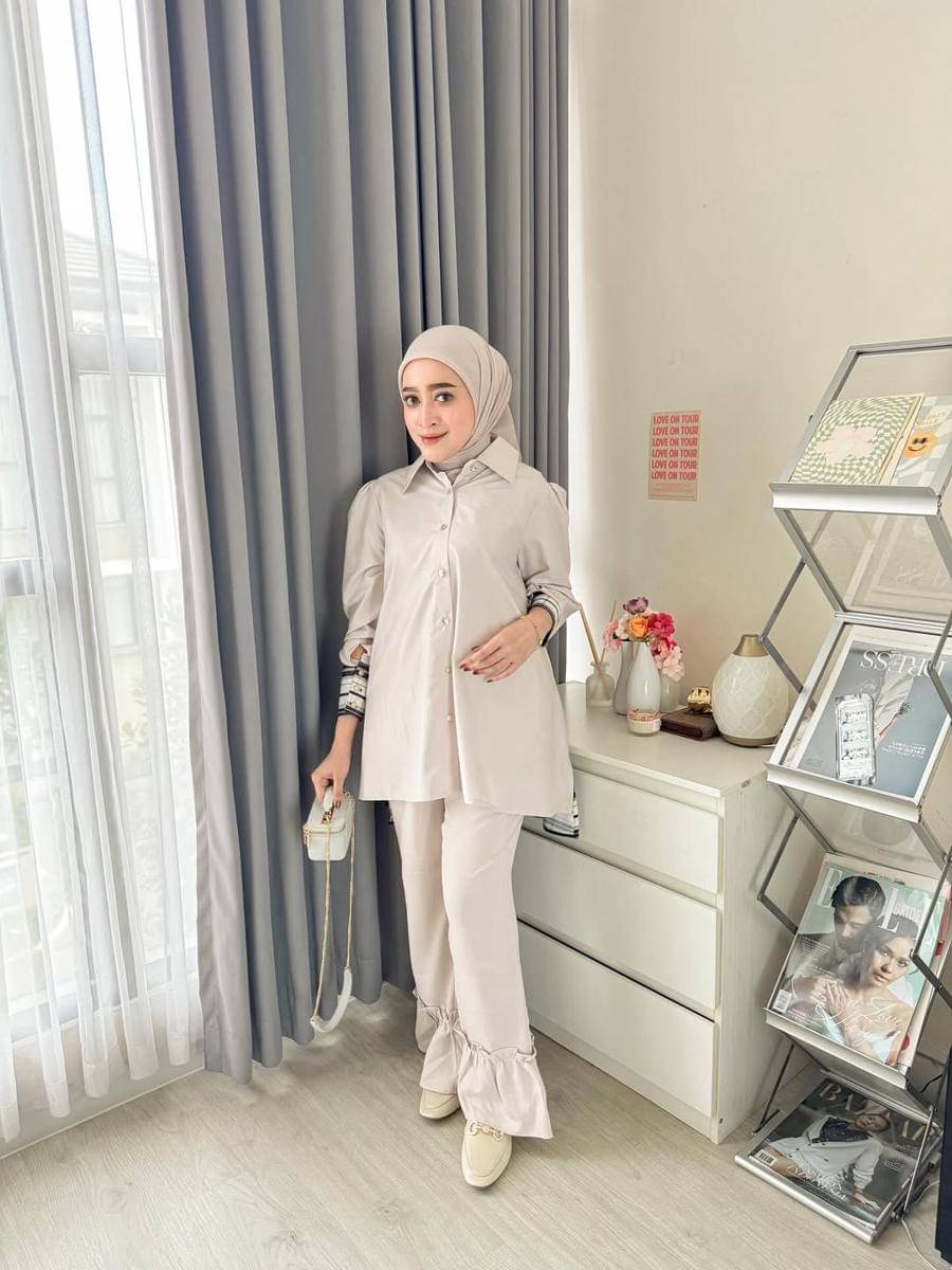 ide outfit hari guru untuk cewek 