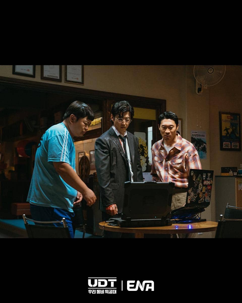 cuplikan drama Korea Heroes Next Door