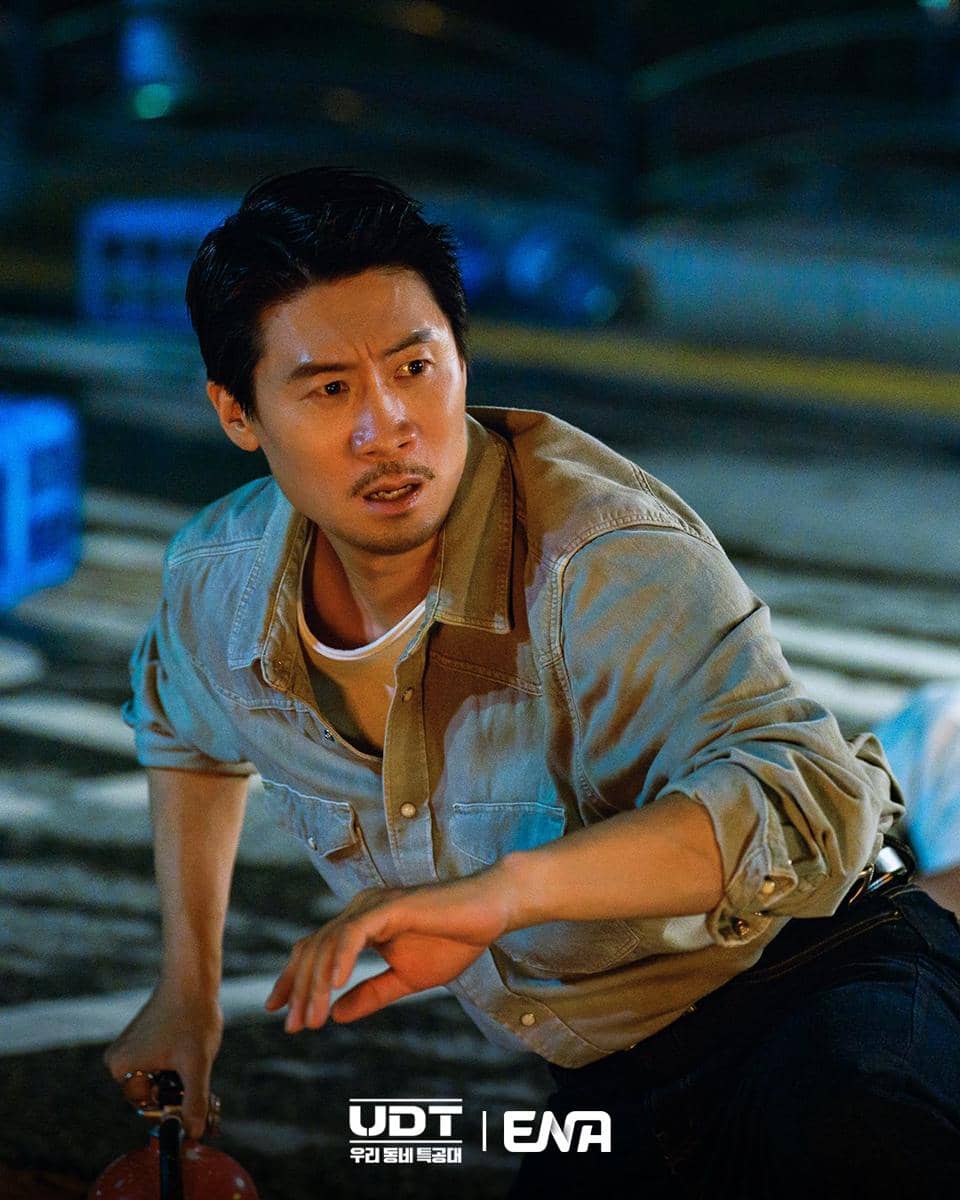 Jin Sun Kyu di drama Korea Heroes Next Door