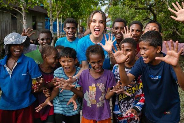 Cinta Laura Berkunjung ke Asmat