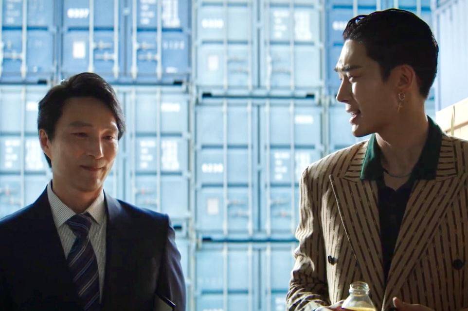 cuplikan drakor Typhoon Family 