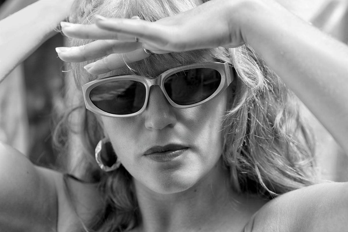 Ilustrasi tren kacamata 2026