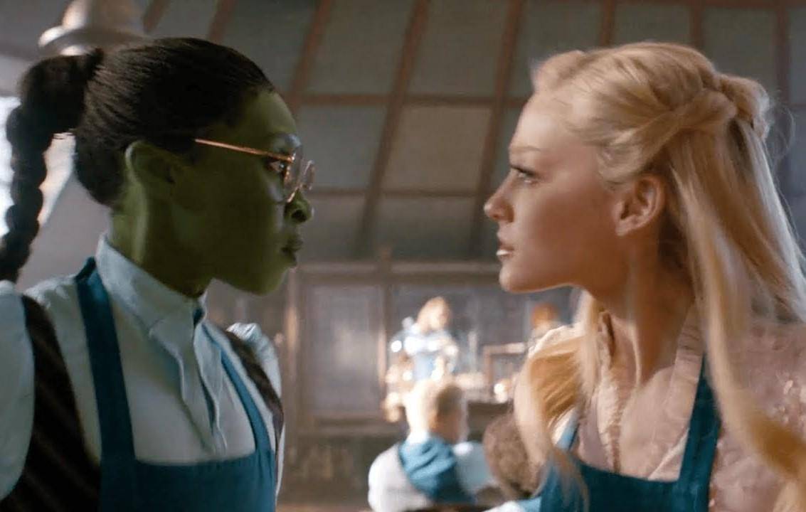 Elphaba dan Glinda dalam Wicked