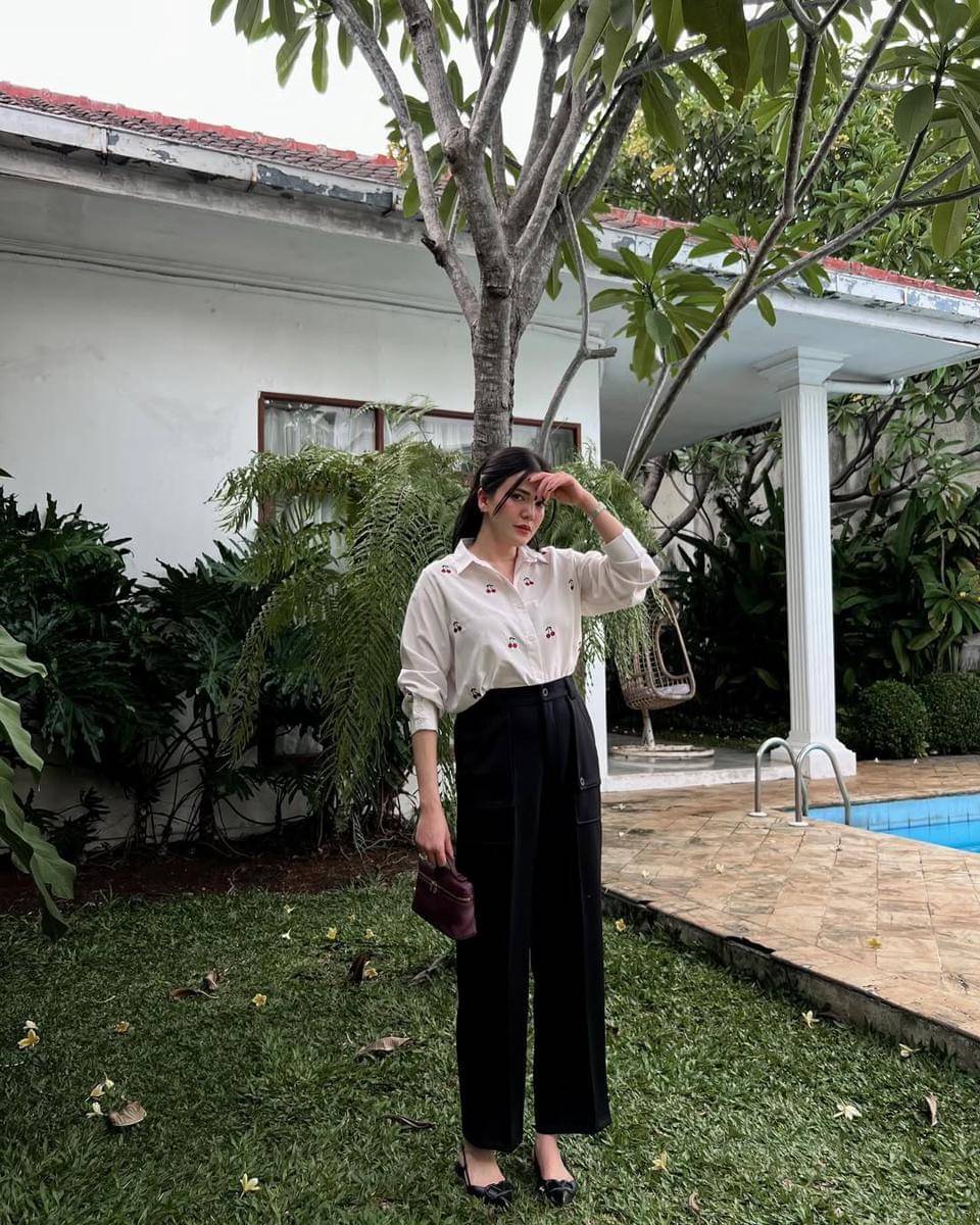 ide outfit hari guru untuk cewek