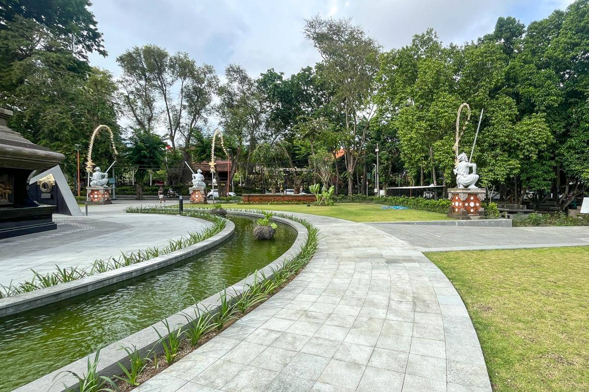 area monumen yang rapi dan bersih (dok.pribadi/Natalia Indah)