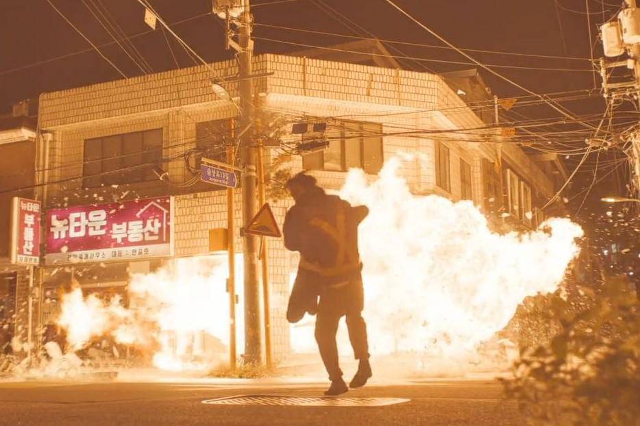 cuplikan drama Heroes Next Door