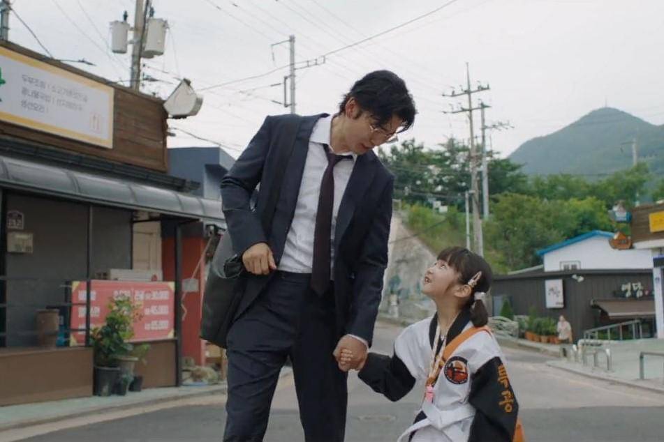 cuplikan drama Heroes Next Door