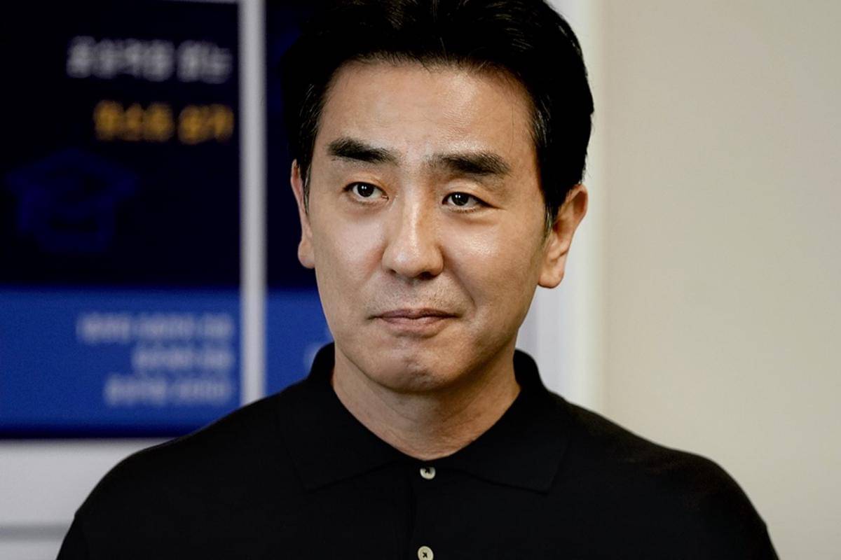 Still cut The Dream Life of Mr. Kom