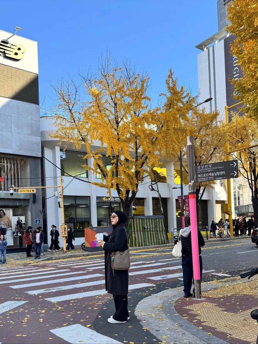 Seleb berlibur di Korea Selatan pada November 2025.