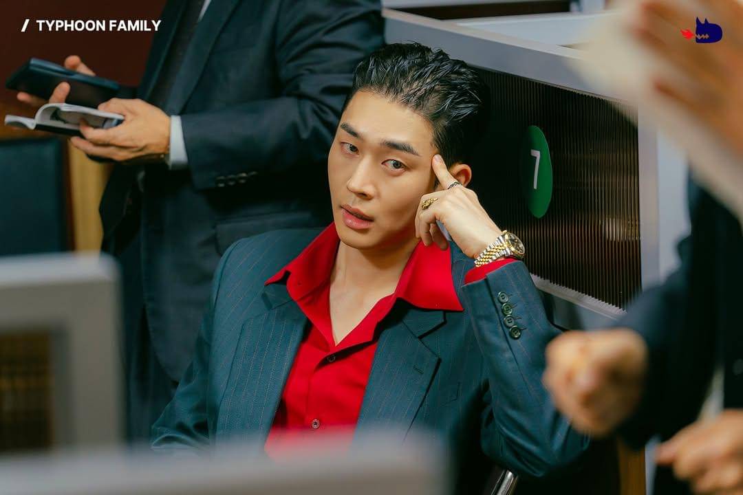 Pyo Hyun Jun (Moo Jin Sung) dalam drakor Typhoon Family