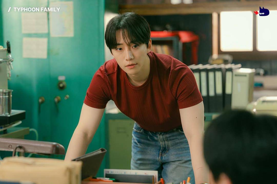 Kang Tae Poong (Lee Jun Ho) dalam drakor Typhoon Family 