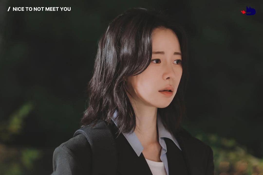 Wi Jeong Sin (Lim Ji Yeon) dalam drakor Nice to Not Meet You
