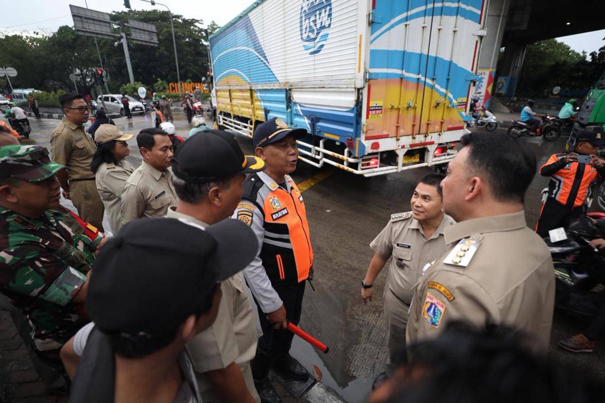 Pemkot Jakarta Utara terapkan jam operasional truk