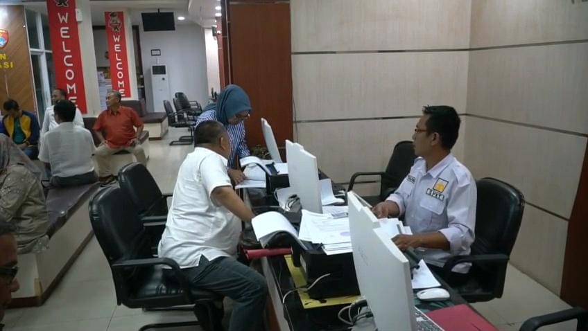 Puluhan korban dugaan penipuan Mitra Makan Bergizi Gratis (MBG) melapor ke Mapolda Sumsel