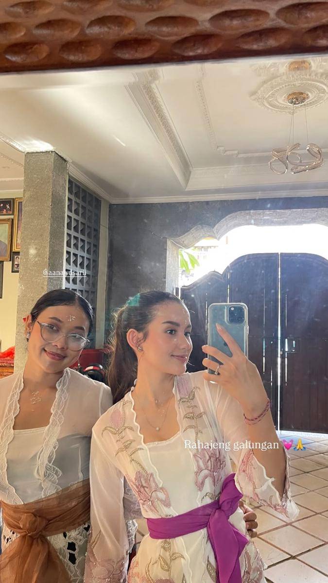 artis rayakan Galungan 2025