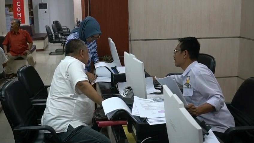 Puluhan korban dugaan penipuan Mitra Makan Bergizi Gratis (MBG) melapor ke Mapolda Sumsel