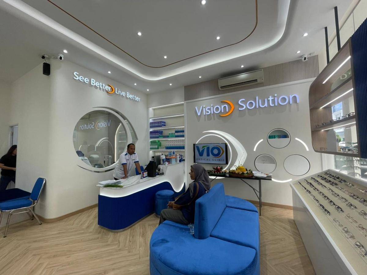 VIO Optical Clinic Medan hadirkan terapi Ortho-K (dok.VIO Optical Clinic)
