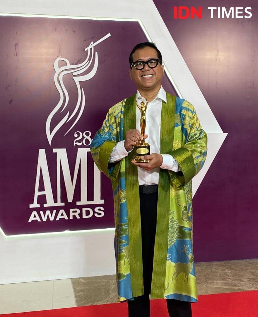 potret artis di red carpet AMI Awards 2025