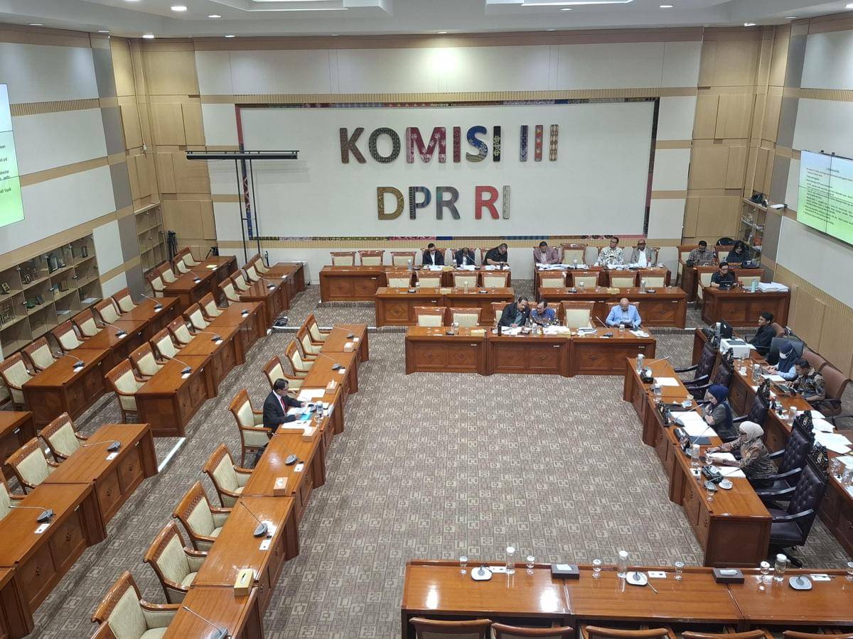 Komisi III DPR RI melanjutkan uji kelayakan dan kepatutan calon komisioner KY. (IDN Times/Amir Faisol).