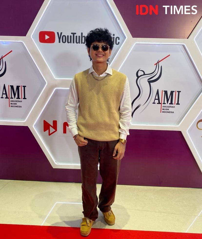 potret artis di red carpet AMI Awards 2025