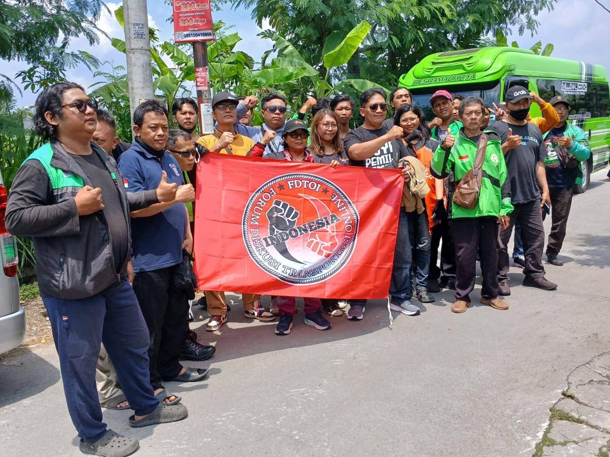 Forum Ojek Online Yogyakarta Bergerak (FOYB) yang akan berangkat ke Jakarta. 