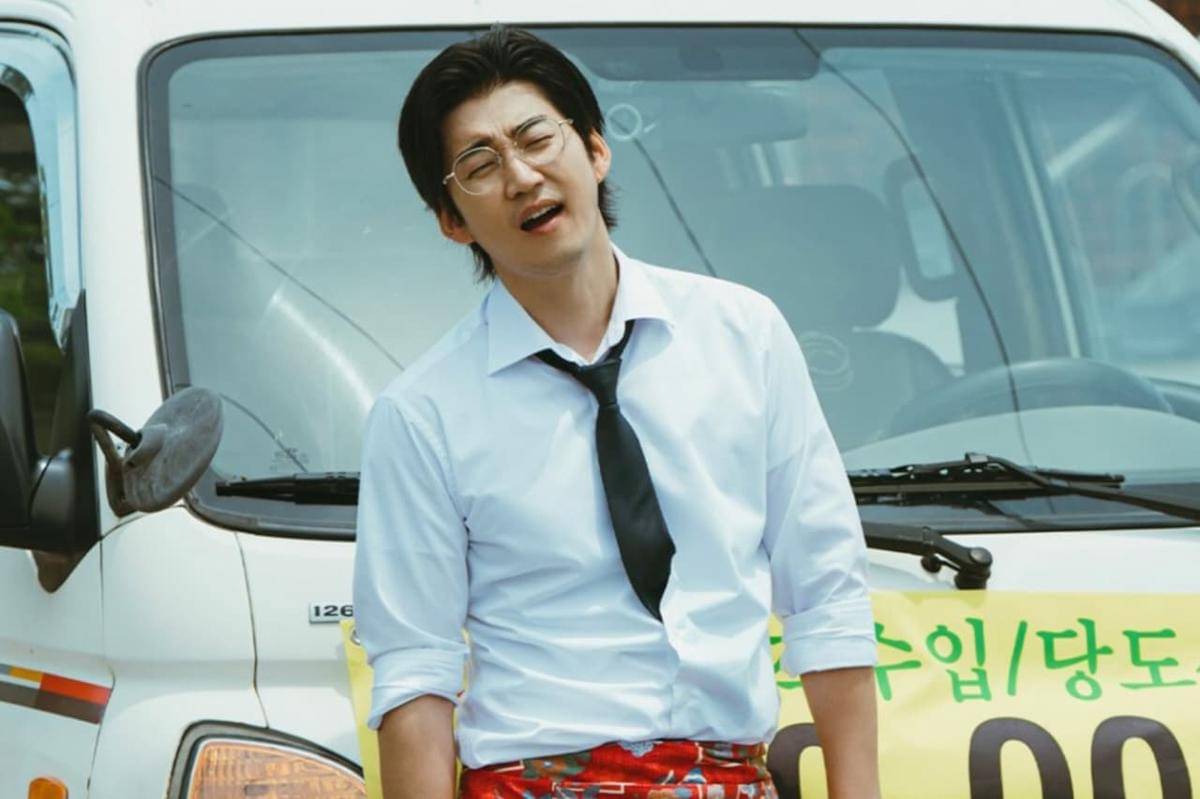 Yoon Kye Sang di drama Korea Heroes Next Door
