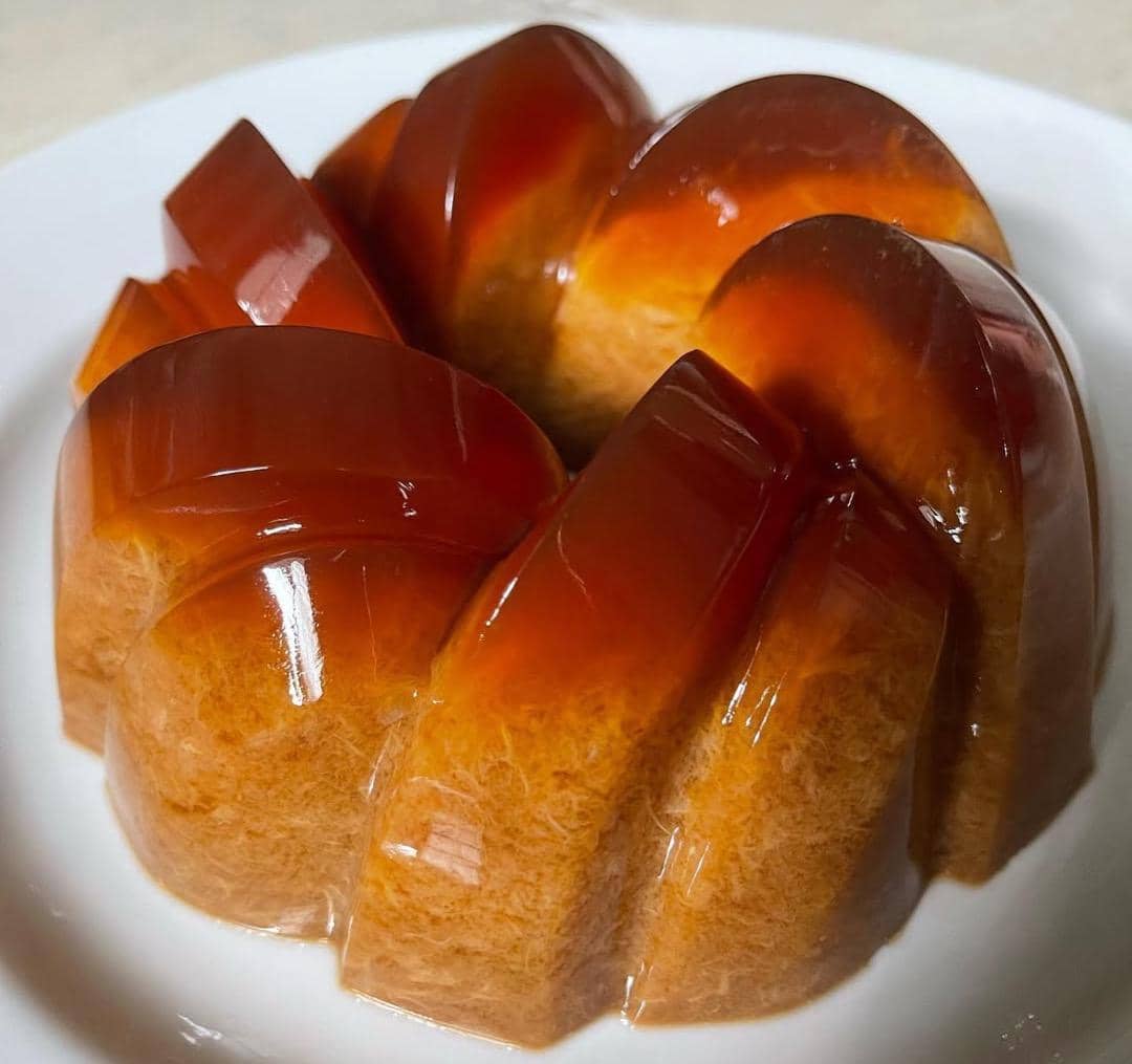 ilustrasi puding lumut gula merah