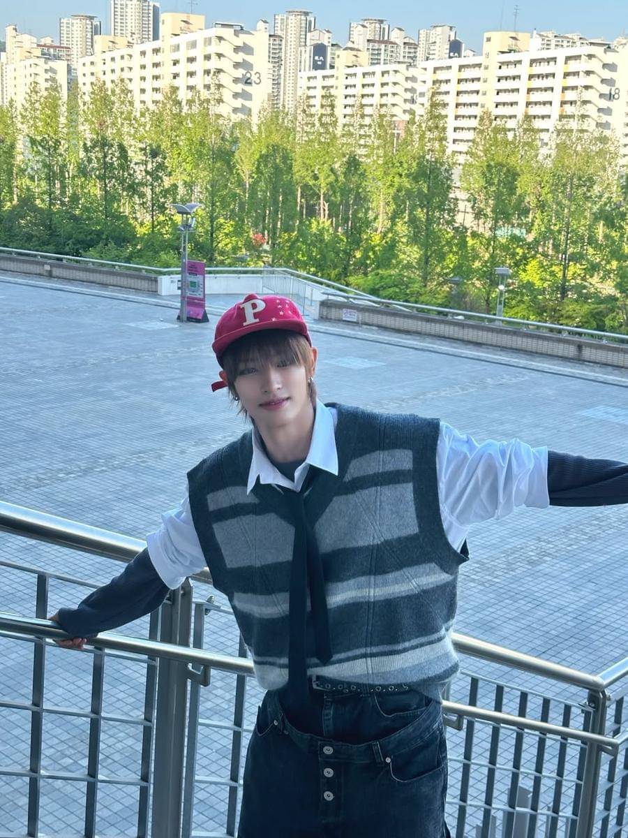 OOTD Pakai Dasi ala Member NEXZ