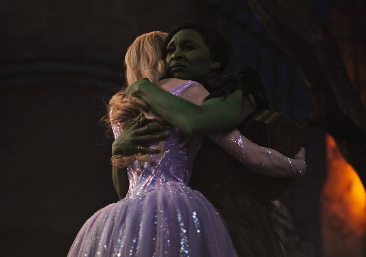 Glinda dan Elphaba dalam Wicked: For Good