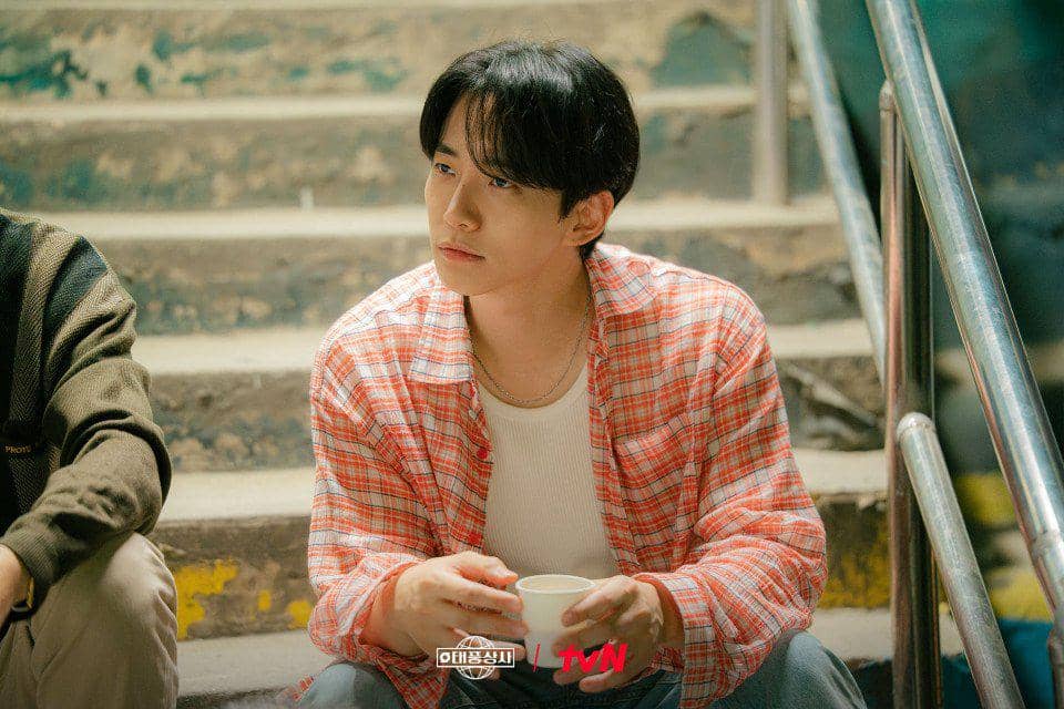 Lee Junho di Typhoon Family