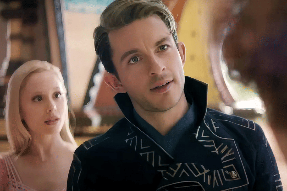 Jonathan Bailey dalam Wicked 