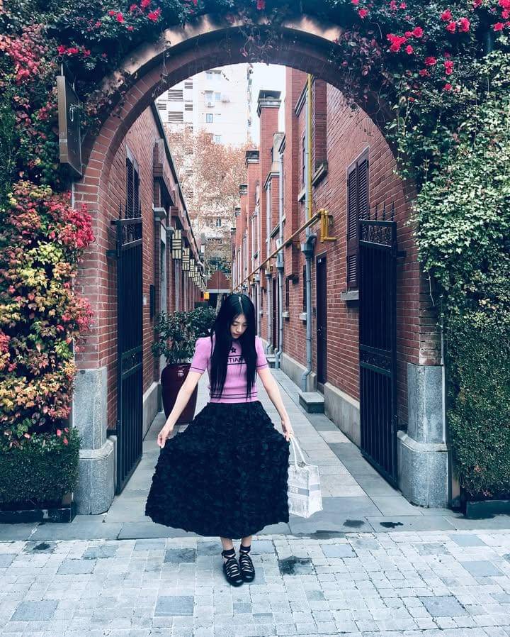 inspirasi OOTD Kim Ji Yoon