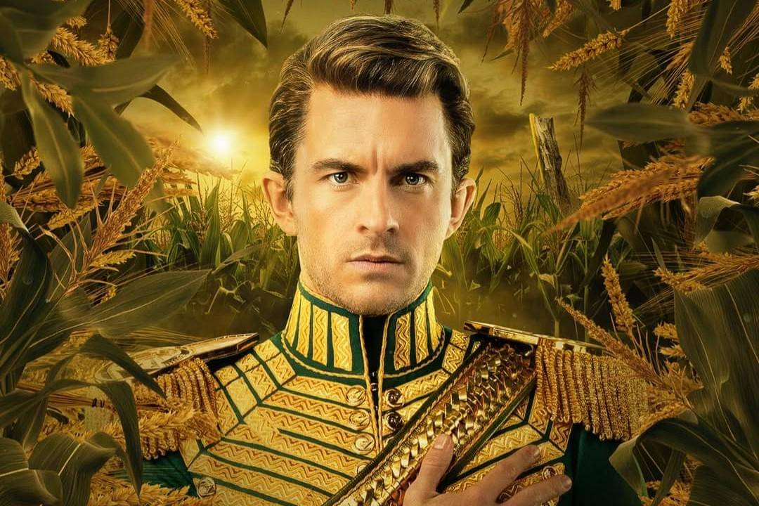 Jonathan Bailey dalam Wicked: For Good