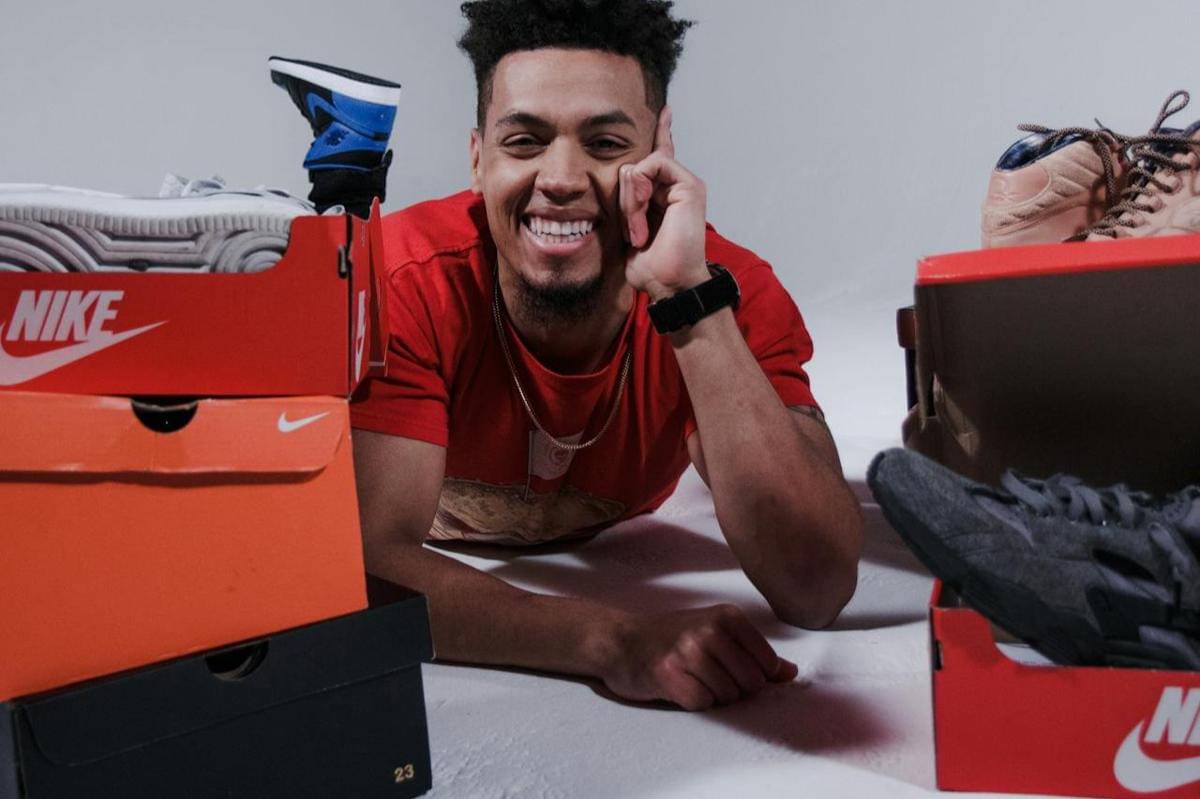 ilustrasi cara cek sepatu ori lewat kode