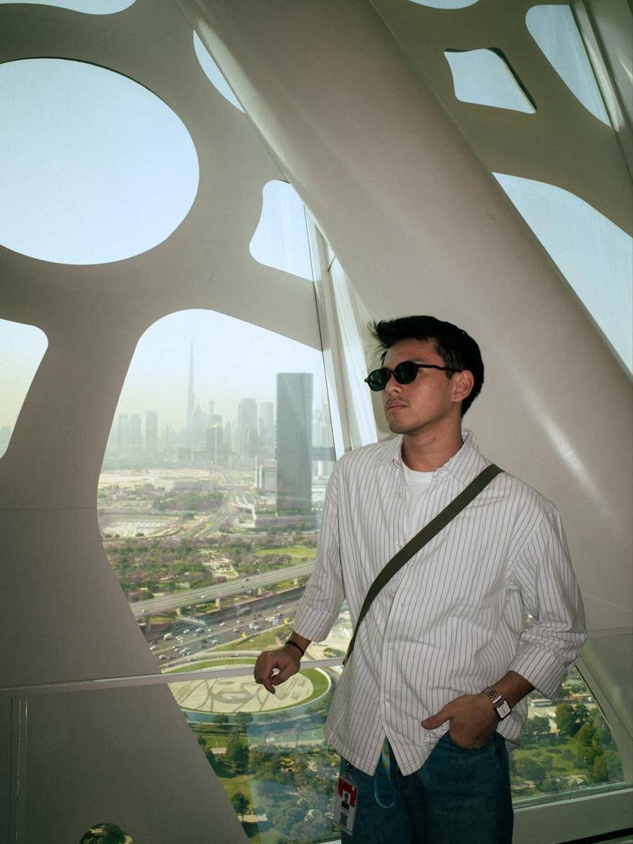 Potret Rey Bong dan keluarga liburan ke Dubai.