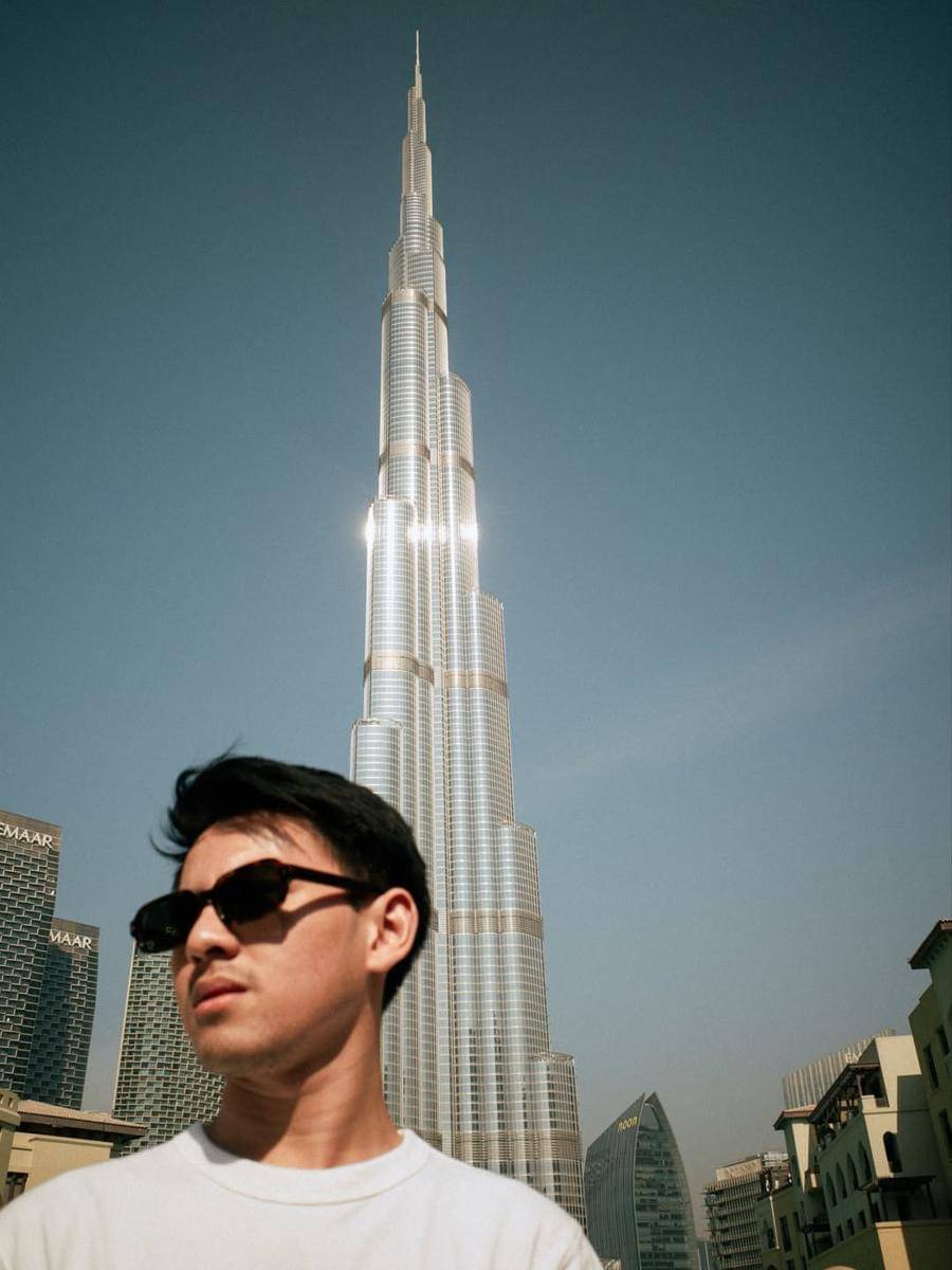 Potret Rey Bong dan keluarga liburan ke Dubai.