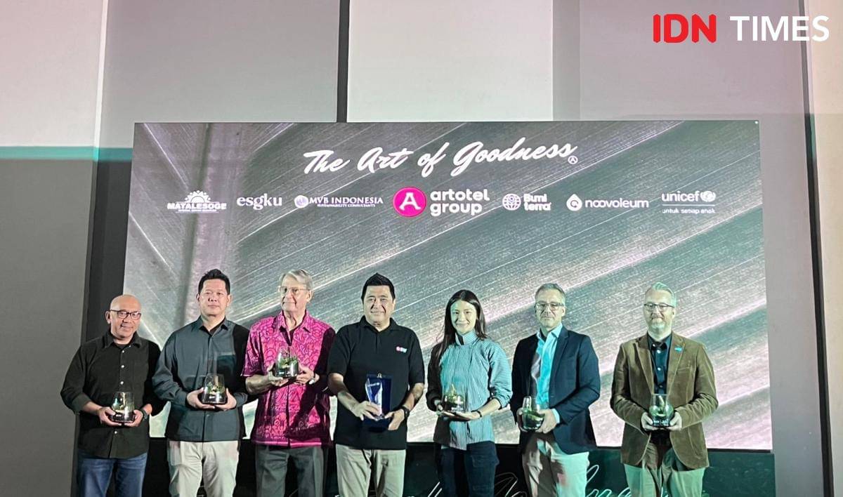 Potret penerimaan Sertifikat GSTC bersama para mitra di ARTOTEL Thamrin, Jakarta Pusat 