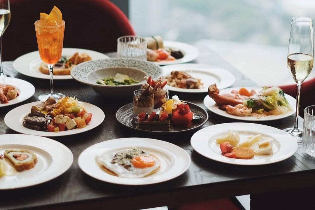 Potret menu Tom's by Tom Aikens 