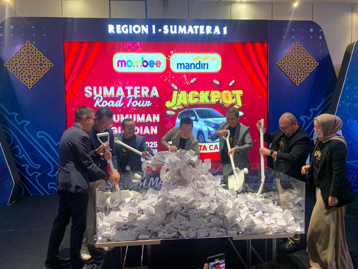 Undian mobil jadi puncak Mombee Expo Sumatra Tour 2025 di Menara Mandiri, Kamis (20/11/2025) (dok.Mombee)