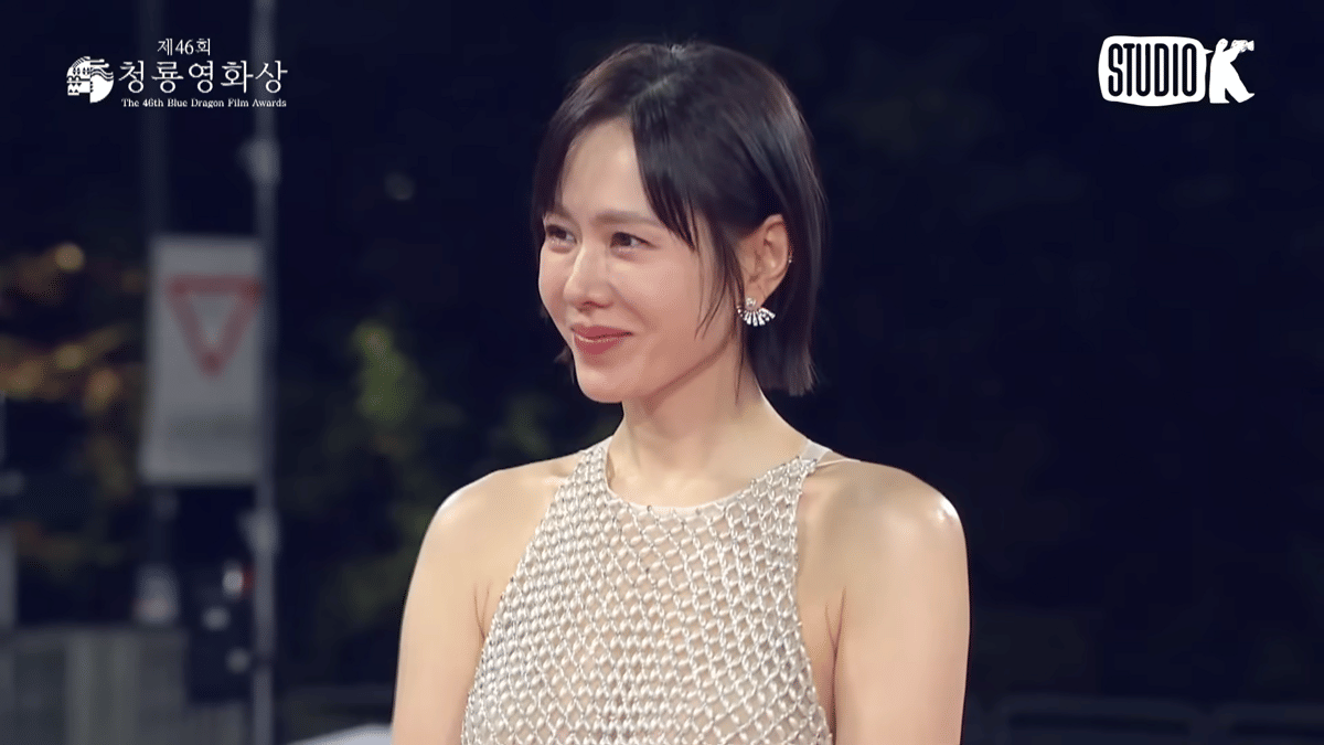 Hyun Bin dan Son Ye Jin di Blue Dragon Film Awards 2025