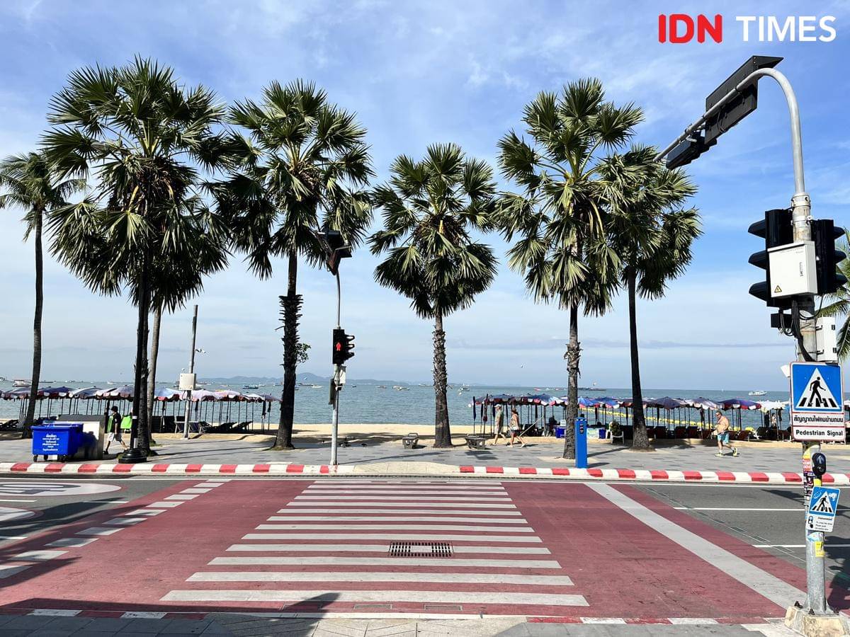 Potret suasana pantai di Pattaya Beach 