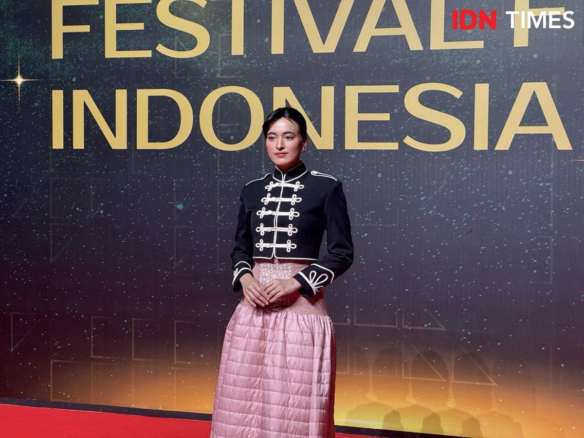 Mawar de Jongh di red carpet FFI 2025 pada Kamis (20/11/2025)