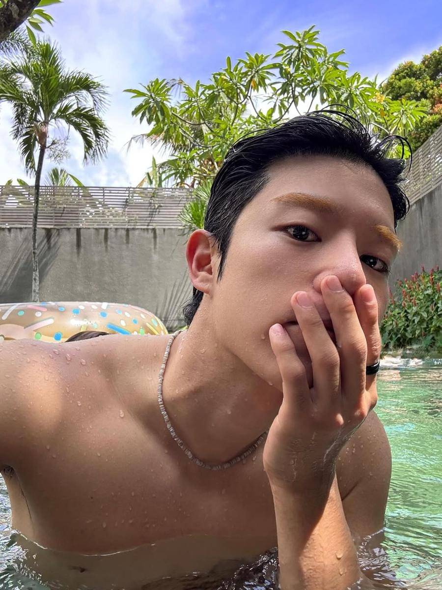 potret aktor Lee Chan Hyeong liburan di Bali