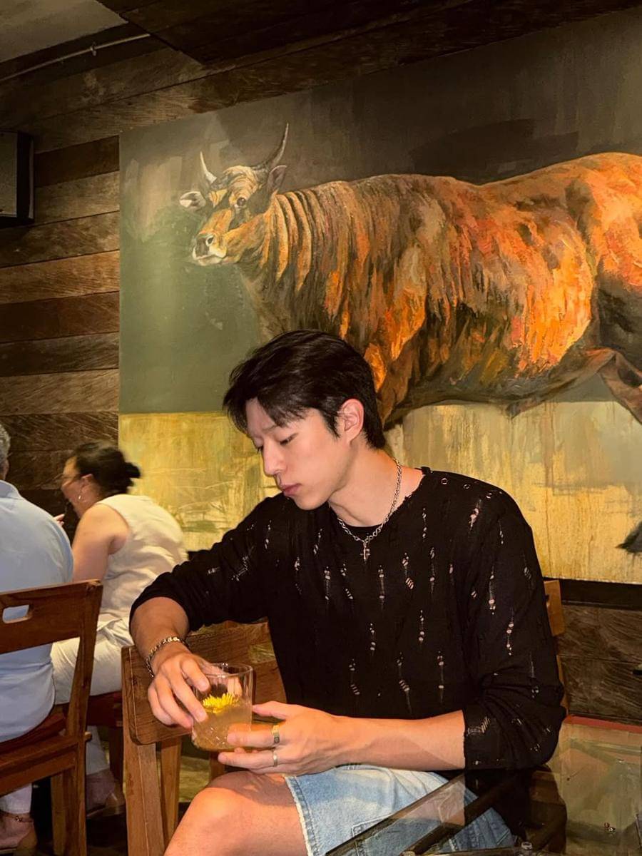 potret aktor Lee Chan Hyeong liburan di Bali