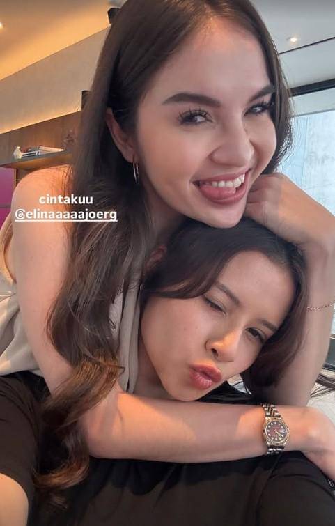 Artis di Ultah Rebbeca Kloppers (instagram.com/rklopperr)