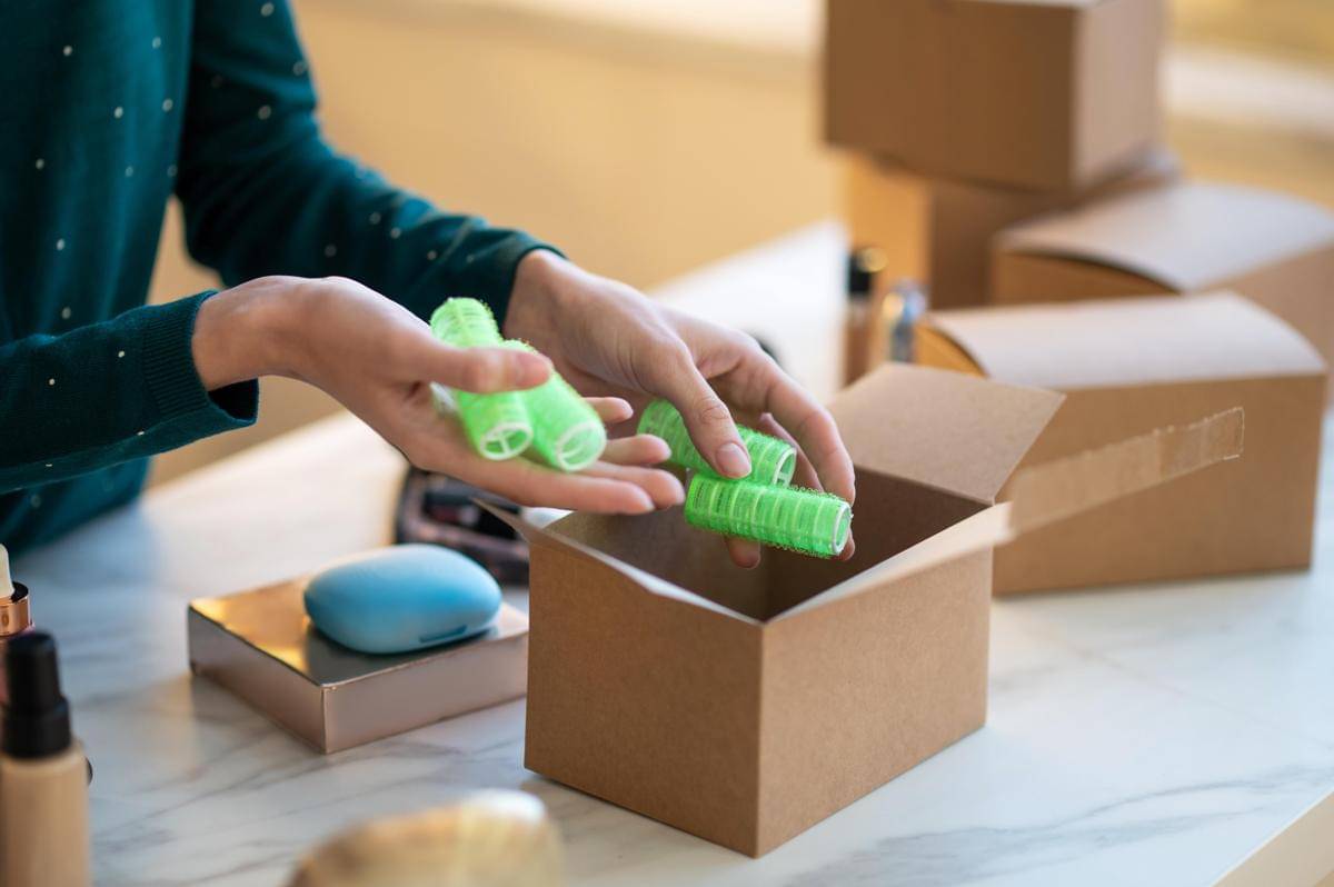  Kumpulkan barang kecil dalam satu wadah