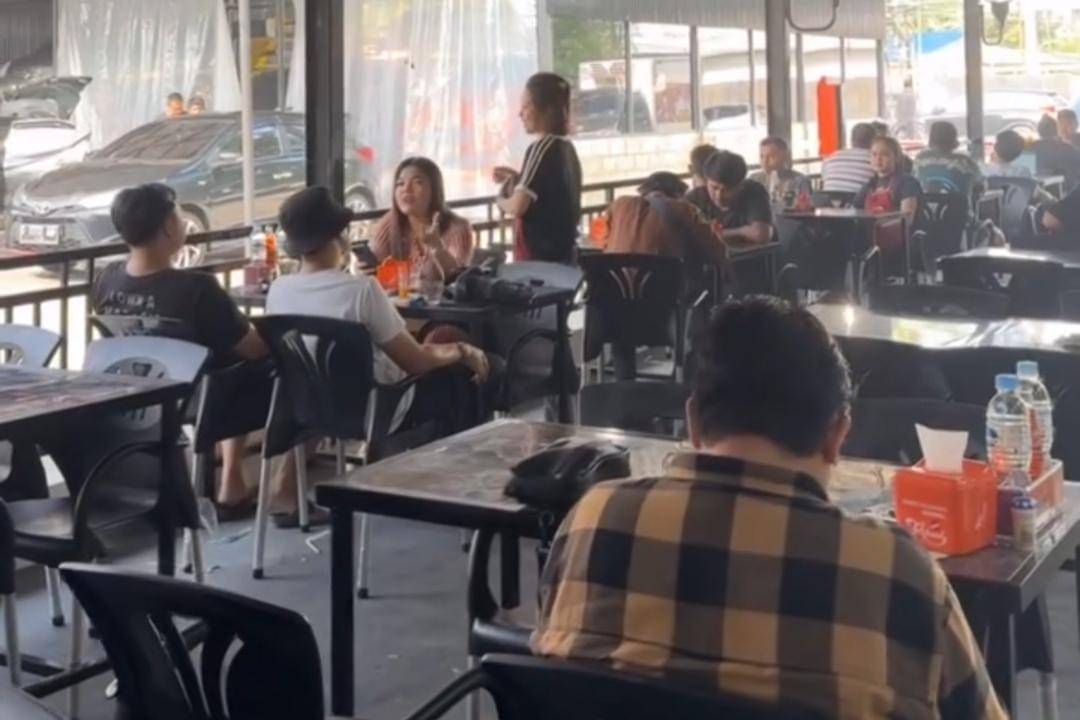 Dragon car wash & cafe (instagram.com/dragoncarwash.id)