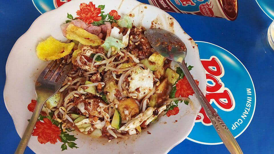 ilustrasi kupat tahu 