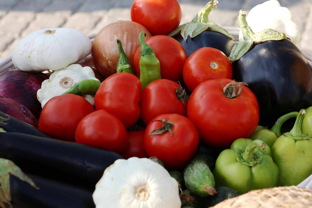 ilustrasi sayuran yang mengeluarkan gas etilen